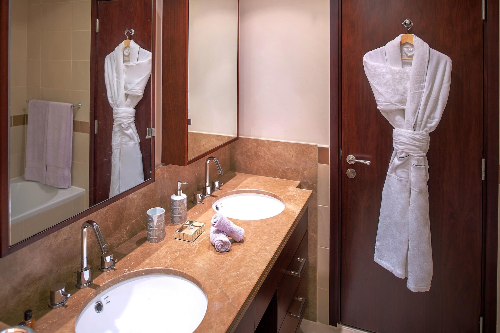Dream Inn - Apartment With Private Terrace, 29 Boulevard Downtown ดูไบ ภายนอก รูปภาพ