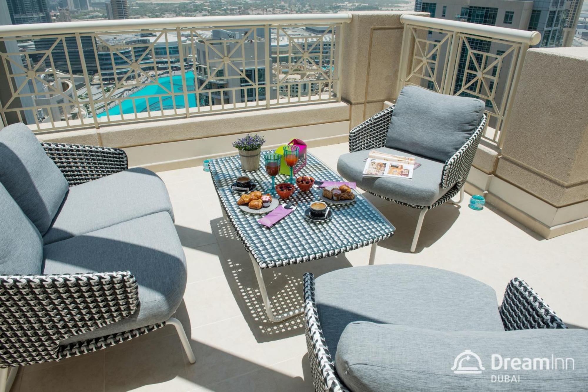 Dream Inn - Apartment With Private Terrace, 29 Boulevard Downtown ดูไบ ภายนอก รูปภาพ
